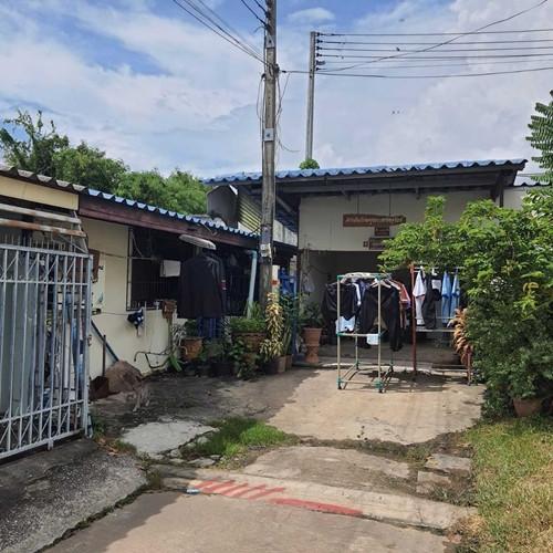 ทาวน์เฮ้าส์หลุดจำนอง ธ.ธนาคารอาคารสงเคราะห์ พิษณุโลก เมืองพิษณุโลก บึงพระ